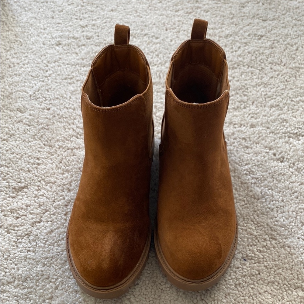GAP Kids Suede Ankle Boots in Chestnut Brown